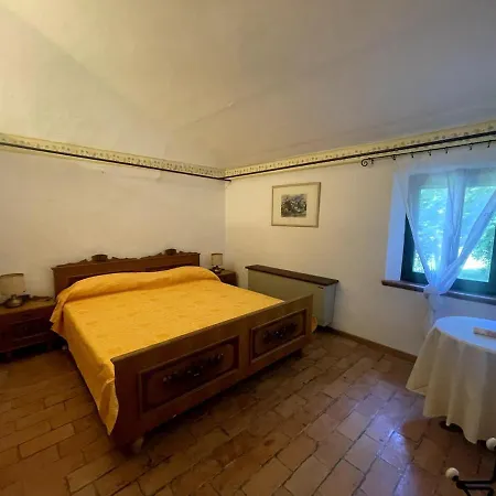 Casale Degli Ulivi * Castel Colonna