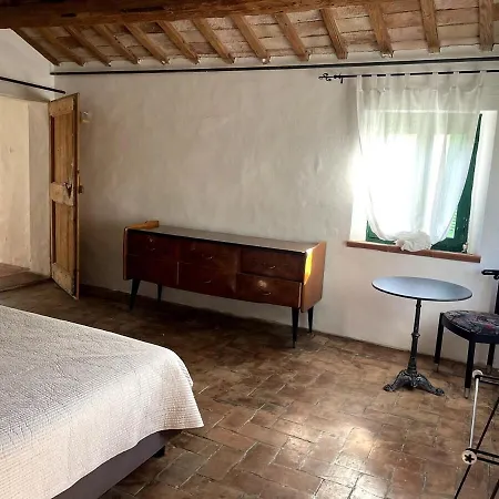 Casale Degli Ulivi * Castel Colonna